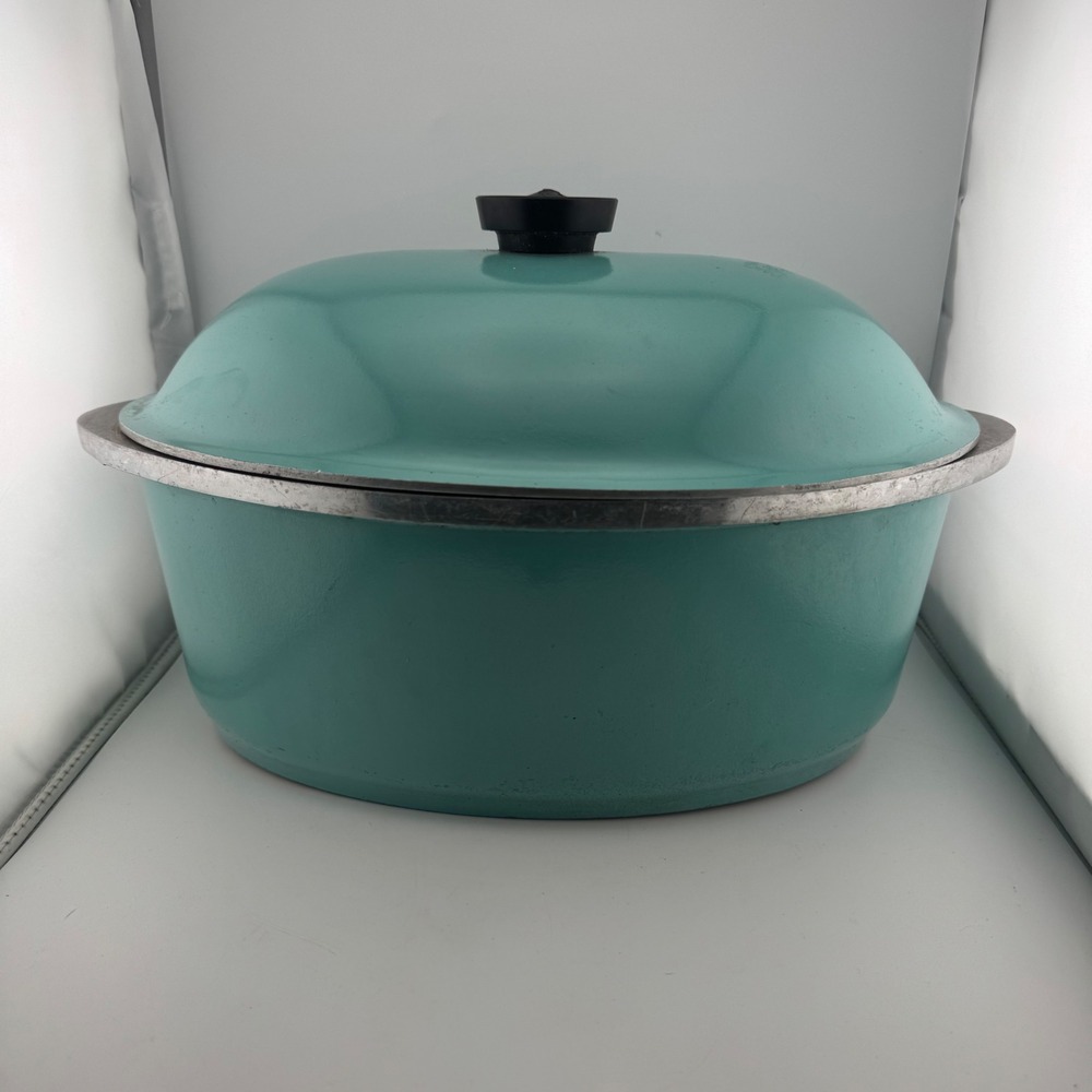 Vintage Club Aluminum Oval Roaster Dutch Oven Medium Turquoise Teal Retro